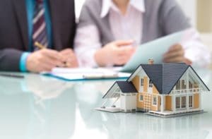 Ristrutturazione casa affittata: paga l’inquilino o il proprietario?