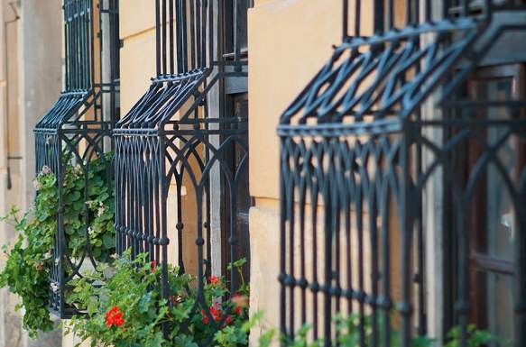 Le inferriate alle finestre sono un eccellente sistema di sicurezza passivo per la casa.