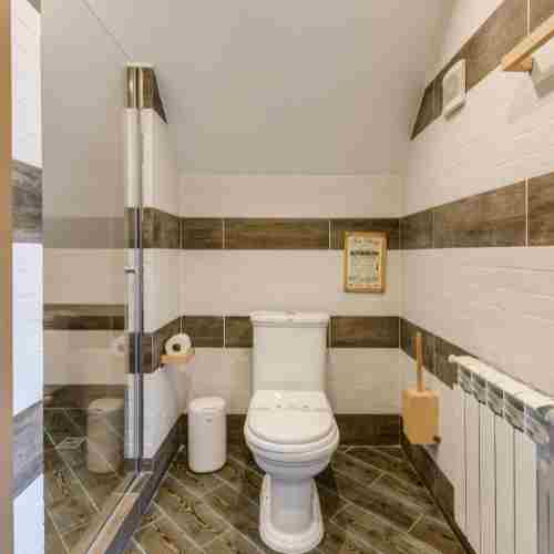 Aspiratore bagno. fondamentale e anzi obbligatorio se il bagno è cieco.
