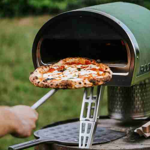 Cucina da esterno, soluzione gradevole ed efficace per valorizzare giardini e spazi esterni.