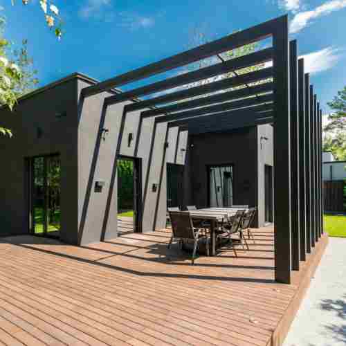 Pergola bioclimatica, una soluzione smart per l'outdoor Pergola bioclimatica, una soluzione per valorizzare l'outdoor in modo intelligente e confortevole.