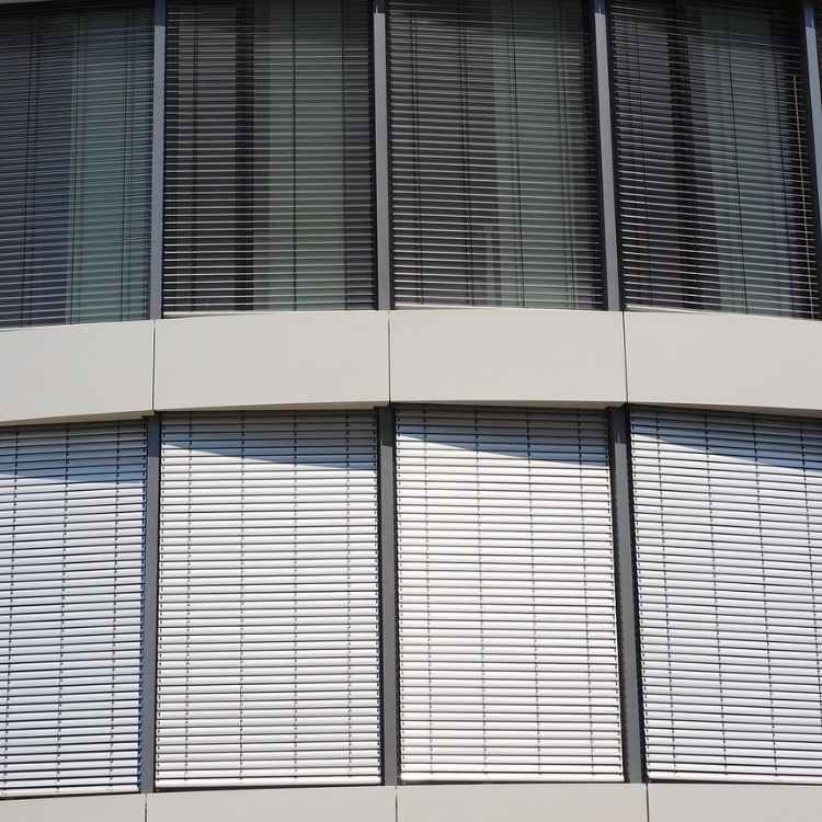 Tapparelle blindate, soluzione che unisce sicurezza, funzionalità, estetica. 